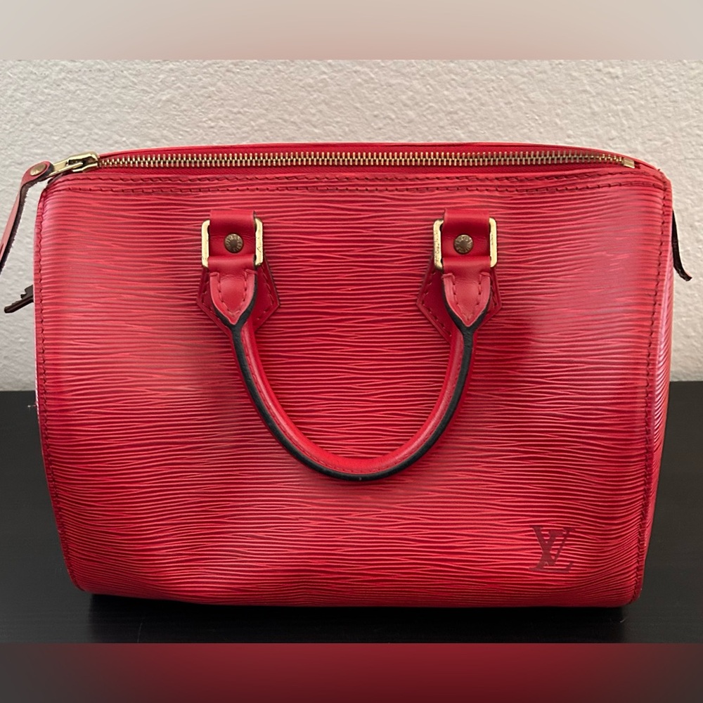 Louis Vuitton Speedy 30 Satchel/Top Handle Bag Red Leather